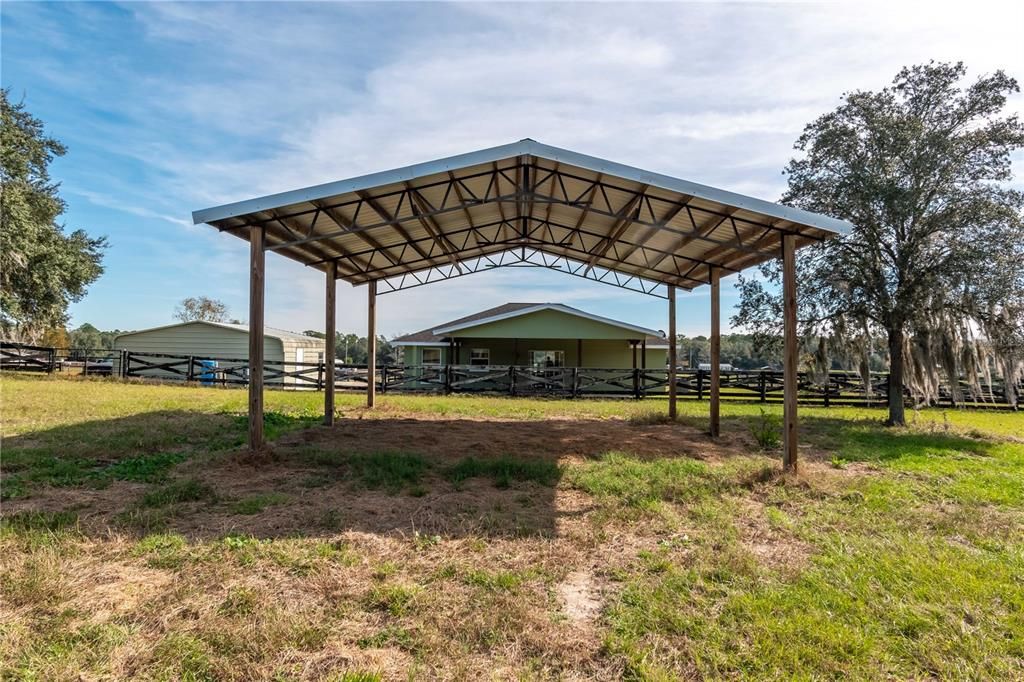 For Sale: $449,000 (2 beds, 2 baths, 1092 Square Feet)