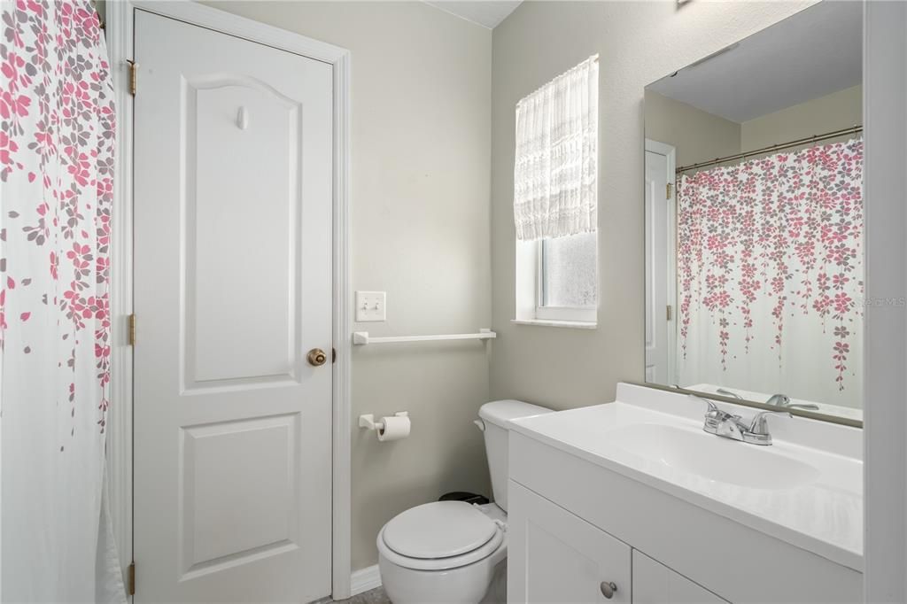 For Sale: $449,000 (2 beds, 2 baths, 1092 Square Feet)