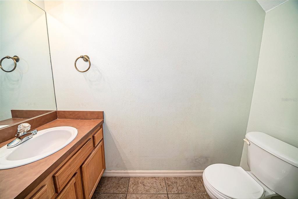 На продажу: $185,000 (2 спален, 2 ванн, 1152 Квадратных фут)