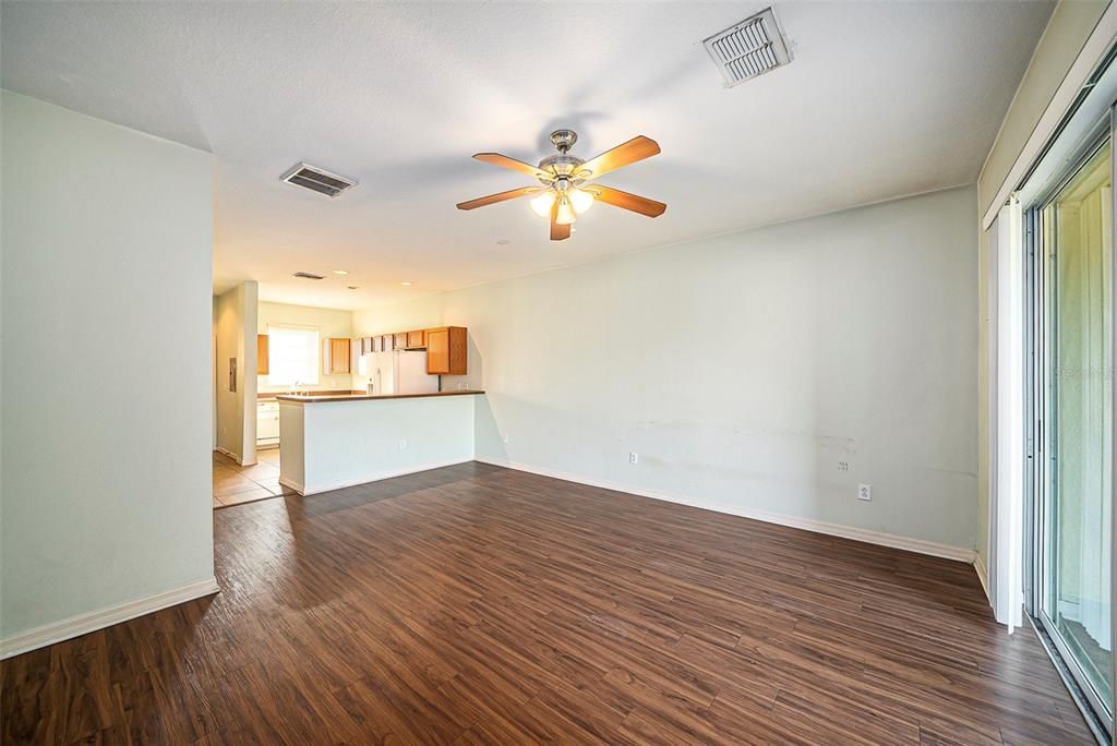 На продажу: $185,000 (2 спален, 2 ванн, 1152 Квадратных фут)