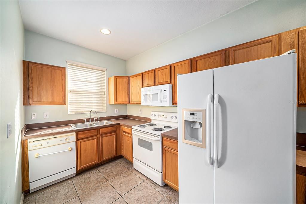 На продажу: $185,000 (2 спален, 2 ванн, 1152 Квадратных фут)