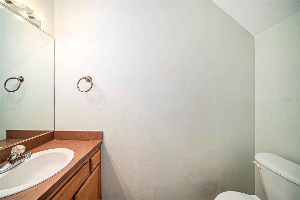 На продажу: $185,000 (2 спален, 2 ванн, 1152 Квадратных фут)