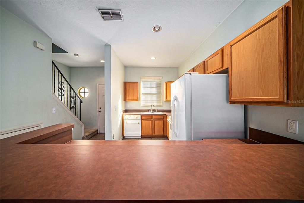 На продажу: $185,000 (2 спален, 2 ванн, 1152 Квадратных фут)