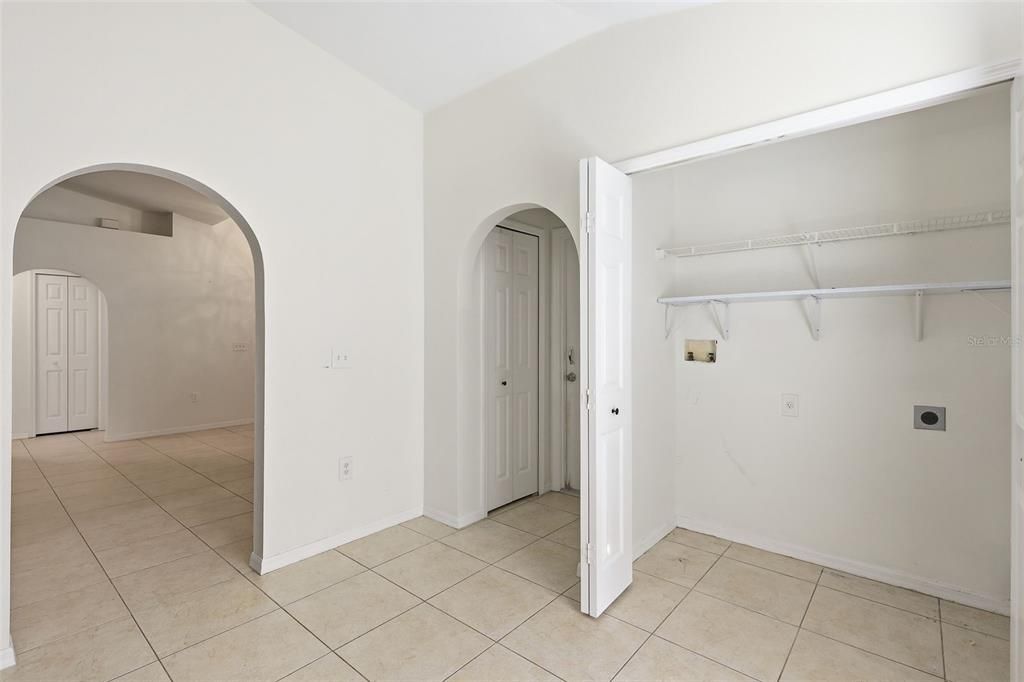 For Sale: $380,000 (3 beds, 2 baths, 1499 Square Feet)