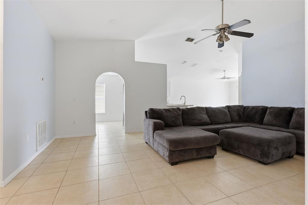 For Sale: $380,000 (3 beds, 2 baths, 1499 Square Feet)