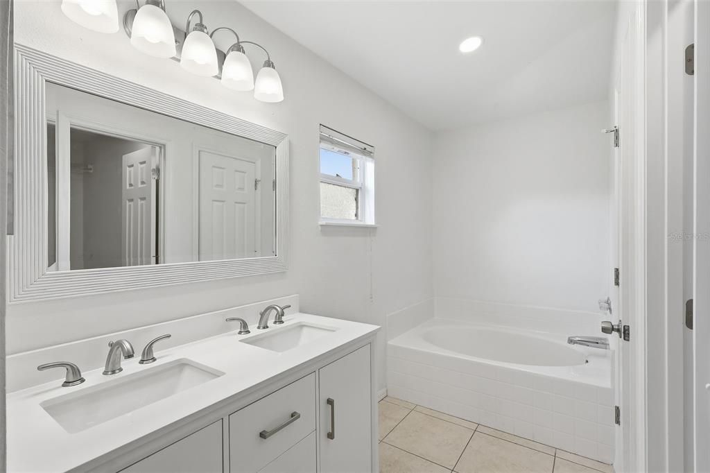 For Sale: $380,000 (3 beds, 2 baths, 1499 Square Feet)