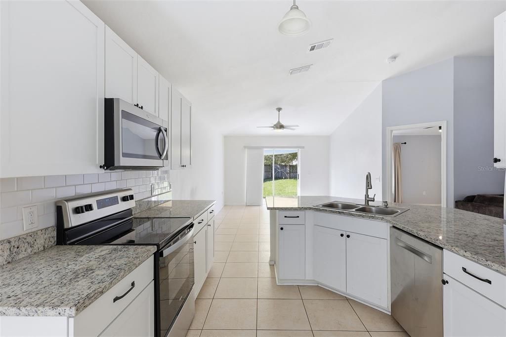 For Sale: $380,000 (3 beds, 2 baths, 1499 Square Feet)