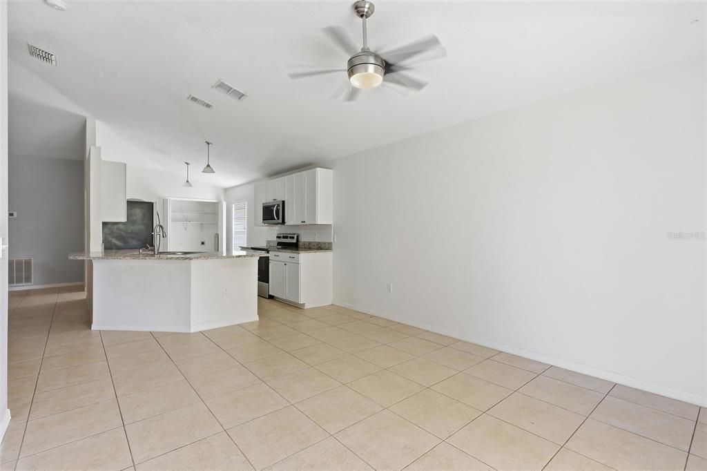For Sale: $380,000 (3 beds, 2 baths, 1499 Square Feet)
