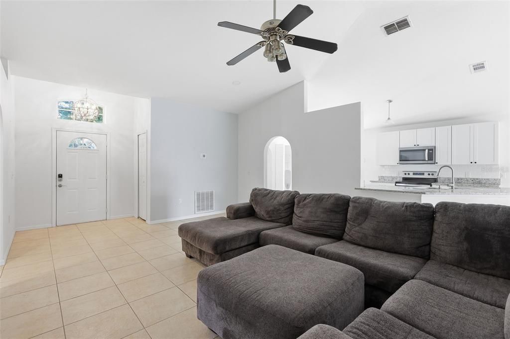 For Sale: $380,000 (3 beds, 2 baths, 1499 Square Feet)