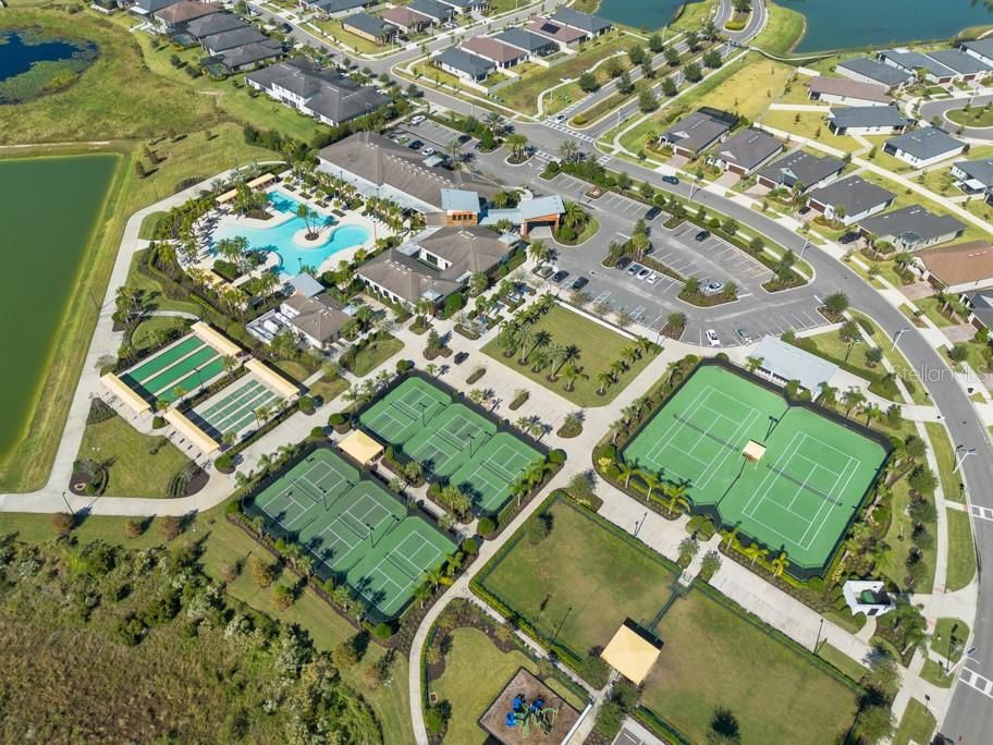 For Sale: $299,000 (2 beds, 2 baths, 1405 Square Feet)