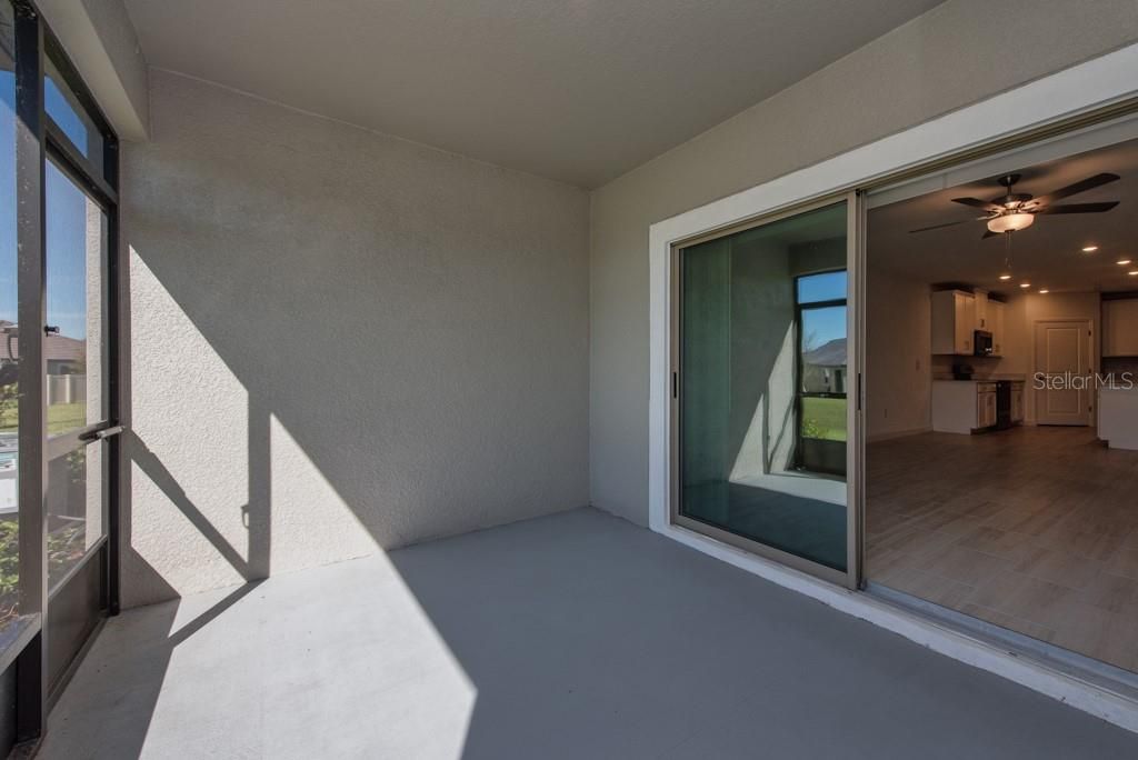 For Sale: $299,000 (2 beds, 2 baths, 1405 Square Feet)