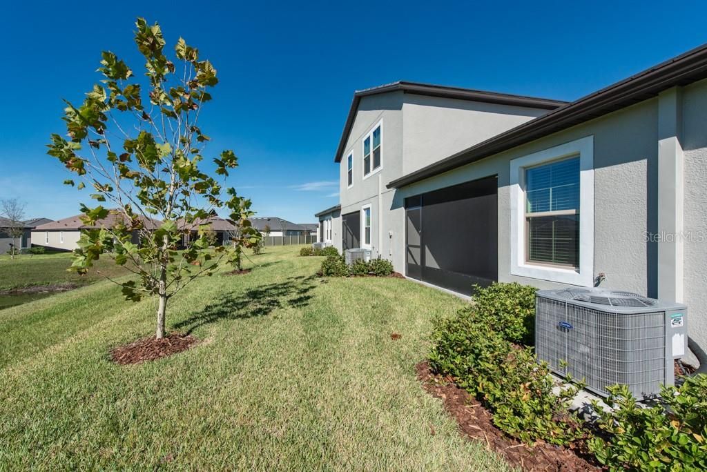 For Sale: $299,000 (2 beds, 2 baths, 1405 Square Feet)