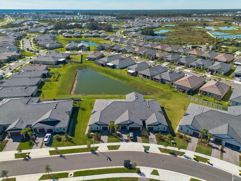 For Sale: $299,000 (2 beds, 2 baths, 1405 Square Feet)