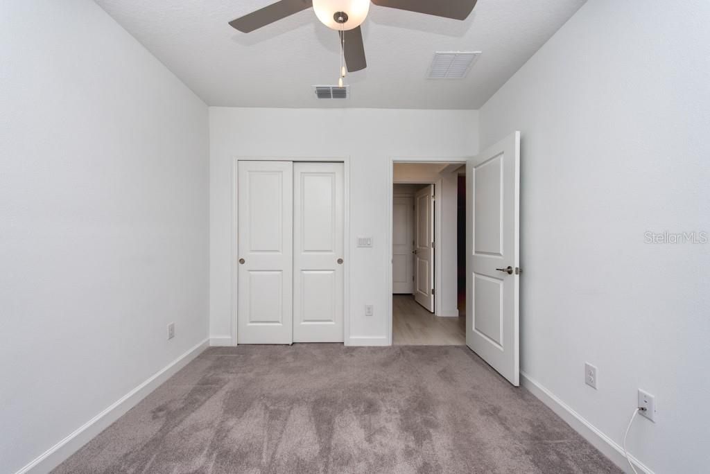 For Sale: $299,000 (2 beds, 2 baths, 1405 Square Feet)