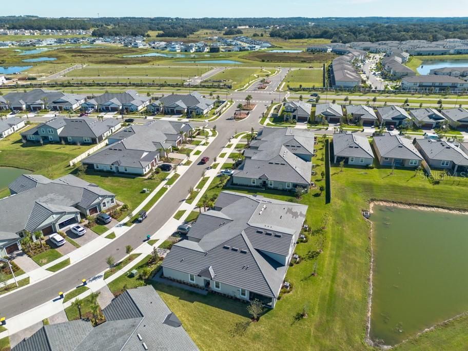 For Sale: $299,000 (2 beds, 2 baths, 1405 Square Feet)