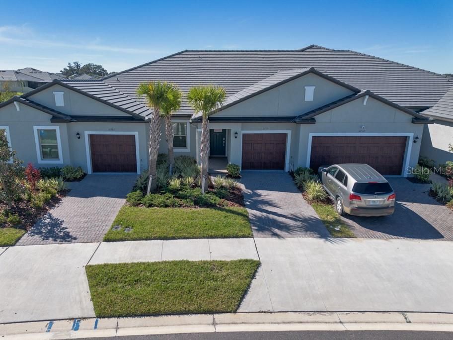 For Sale: $299,000 (2 beds, 2 baths, 1405 Square Feet)