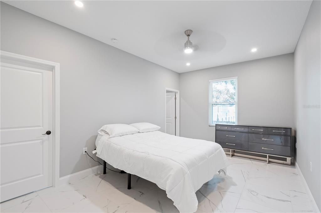 En Venta: $519,000 (2 camas, 2 baños, 1268 Pies cuadrados)