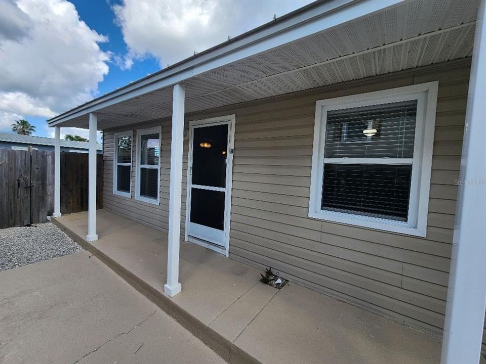 В аренду: $1,600 (2 спален, 1 ванн, 672 Квадратных фут)