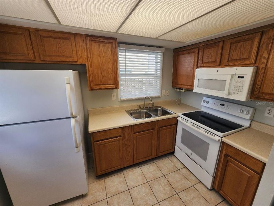 В аренду: $1,600 (2 спален, 1 ванн, 672 Квадратных фут)