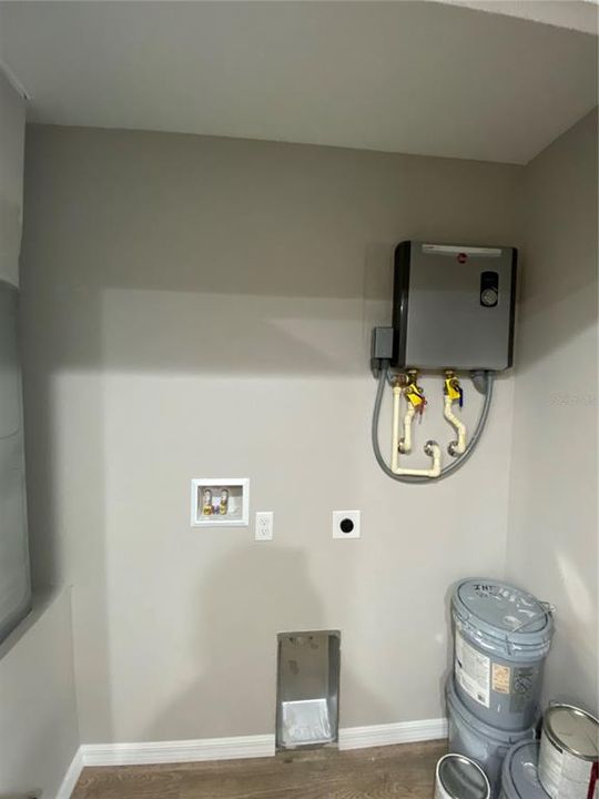 For Rent: $1,425 (2 beds, 2 baths, 1800 Square Feet)