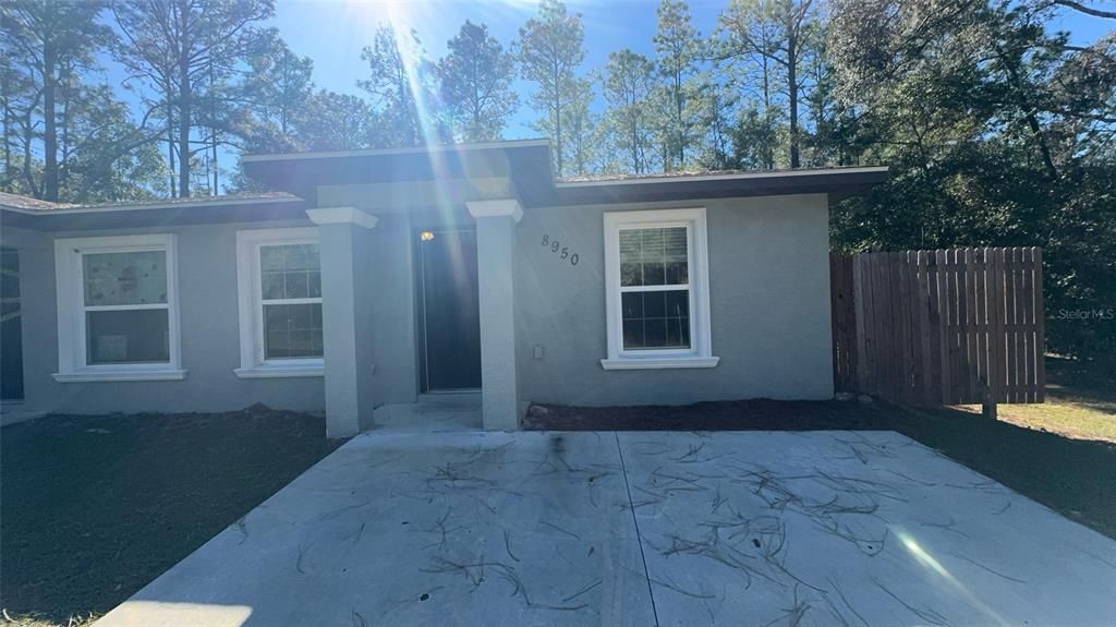 For Rent: $1,425 (2 beds, 2 baths, 1800 Square Feet)