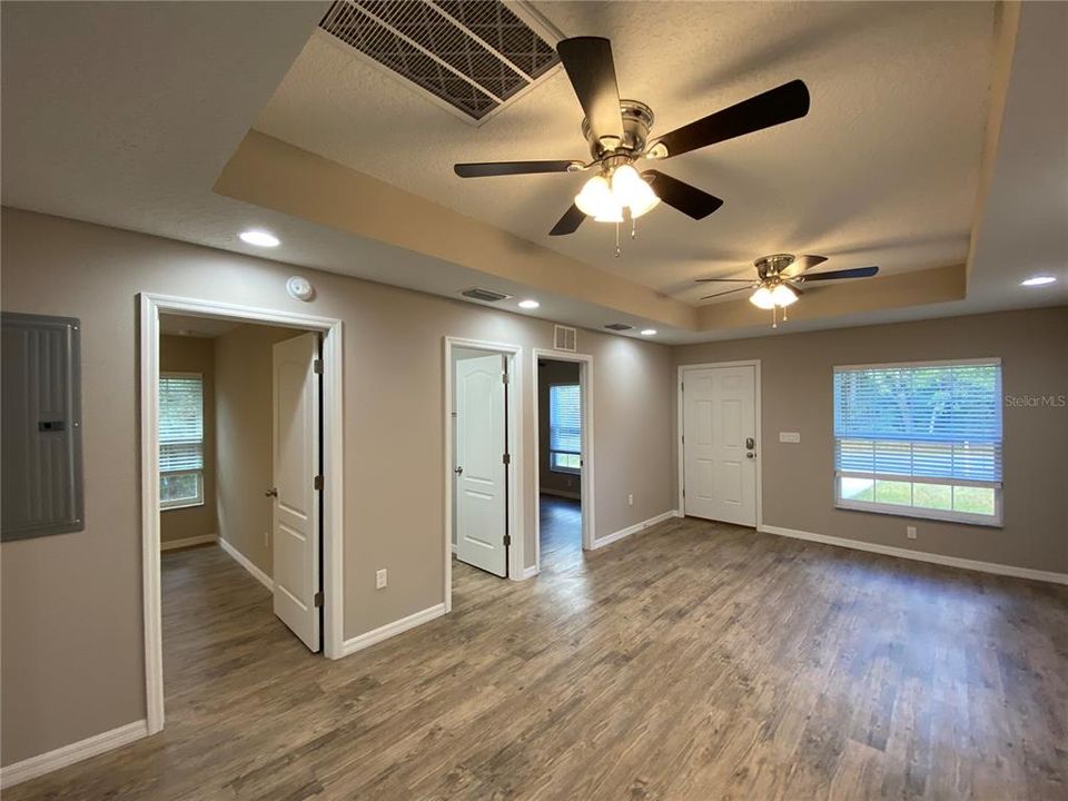 For Rent: $1,425 (2 beds, 2 baths, 1800 Square Feet)