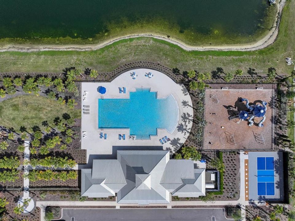 На продажу: $419,000 (4 спален, 2 ванн, 1935 Квадратных фут)