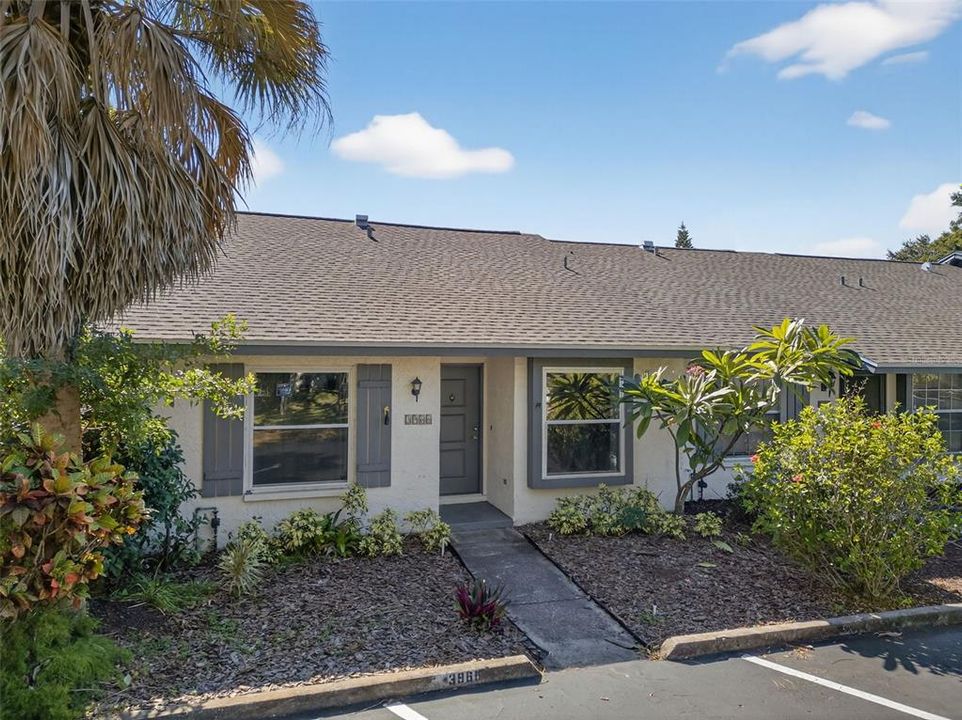 Active With Contract: $225,600 (2 beds, 2 baths, 1036 Square Feet)