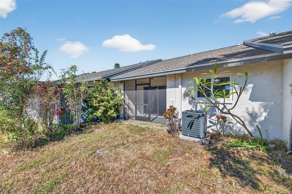 Active With Contract: $225,600 (2 beds, 2 baths, 1036 Square Feet)