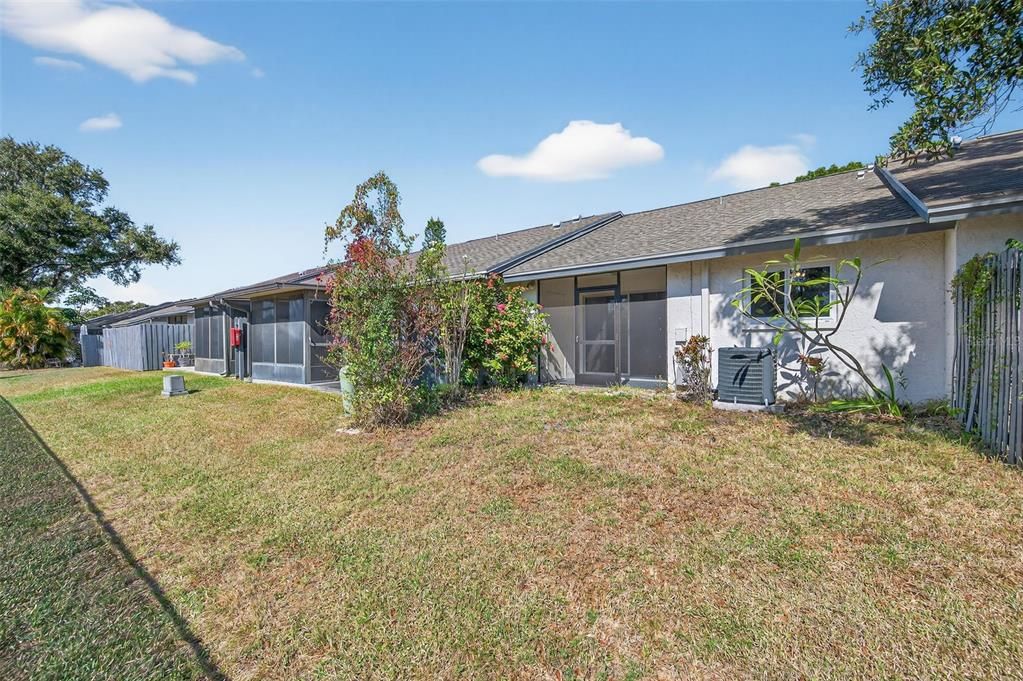 Active With Contract: $225,600 (2 beds, 2 baths, 1036 Square Feet)