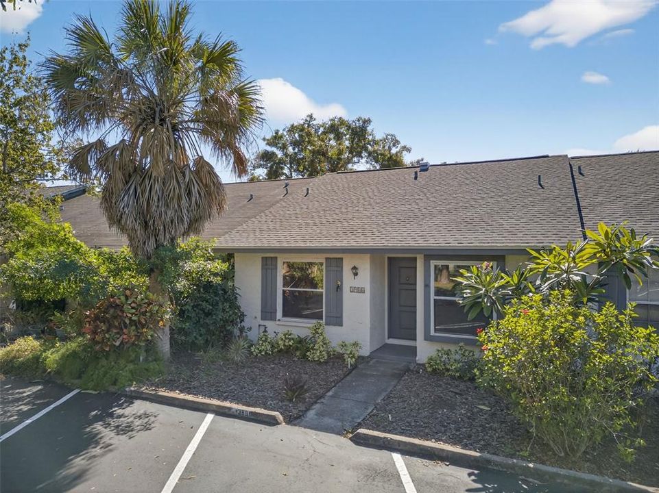 Active With Contract: $225,600 (2 beds, 2 baths, 1036 Square Feet)