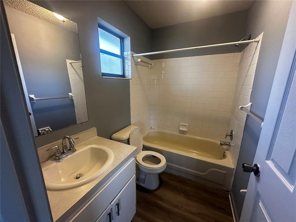 For Rent: $950 (1 beds, 1 baths, 614 Square Feet)