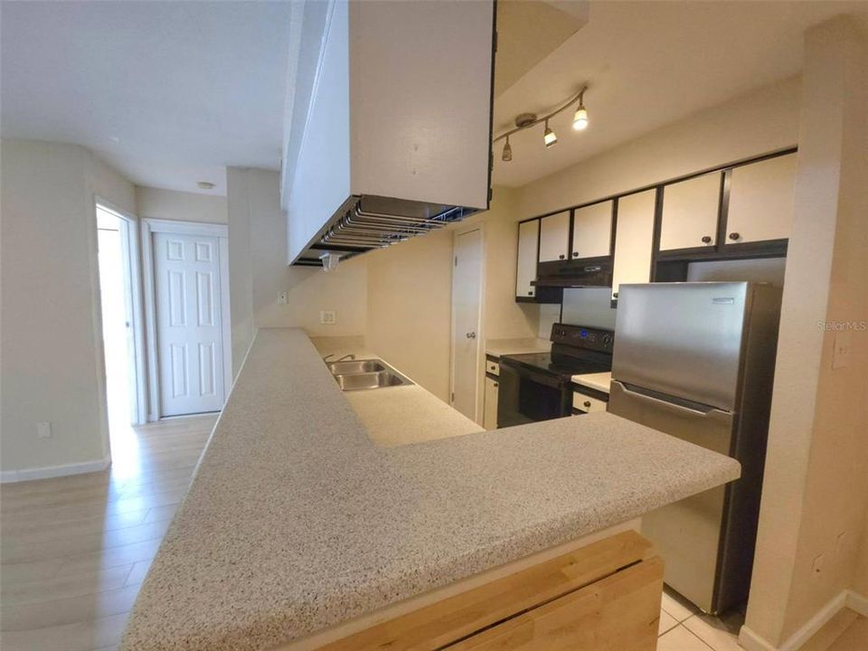 For Rent: $1,500 (1 beds, 1 baths, 670 Square Feet)