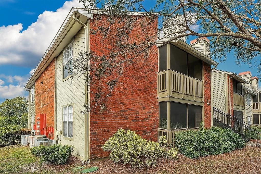 For Rent: $1,500 (1 beds, 1 baths, 670 Square Feet)