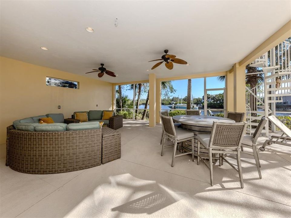 Active With Contract: $1,350,000 (3 beds, 3 baths, 3372 Square Feet)