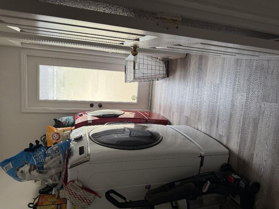 For Sale: $209,900 (3 beds, 2 baths, 1332 Square Feet)