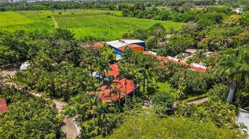 На продажу: $22,500,000 (54 спален, 0 ванн, 172000 Квадратных фут)