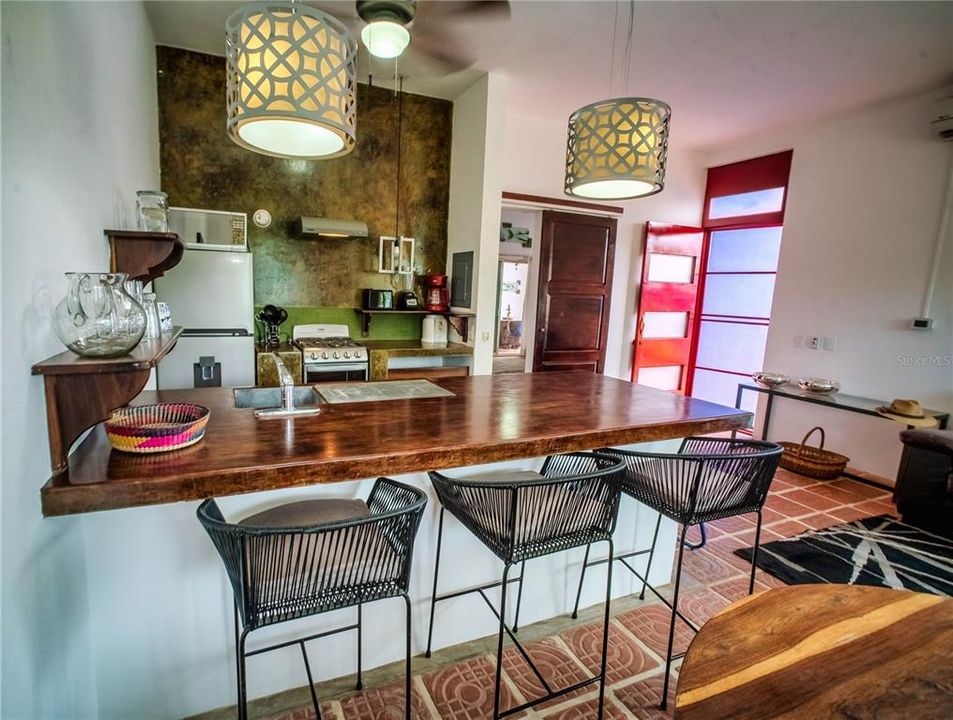 На продажу: $22,500,000 (54 спален, 0 ванн, 172000 Квадратных фут)