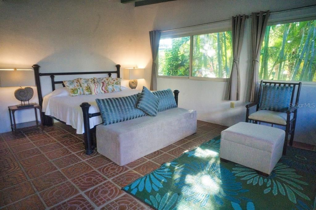 На продажу: $22,500,000 (54 спален, 0 ванн, 172000 Квадратных фут)