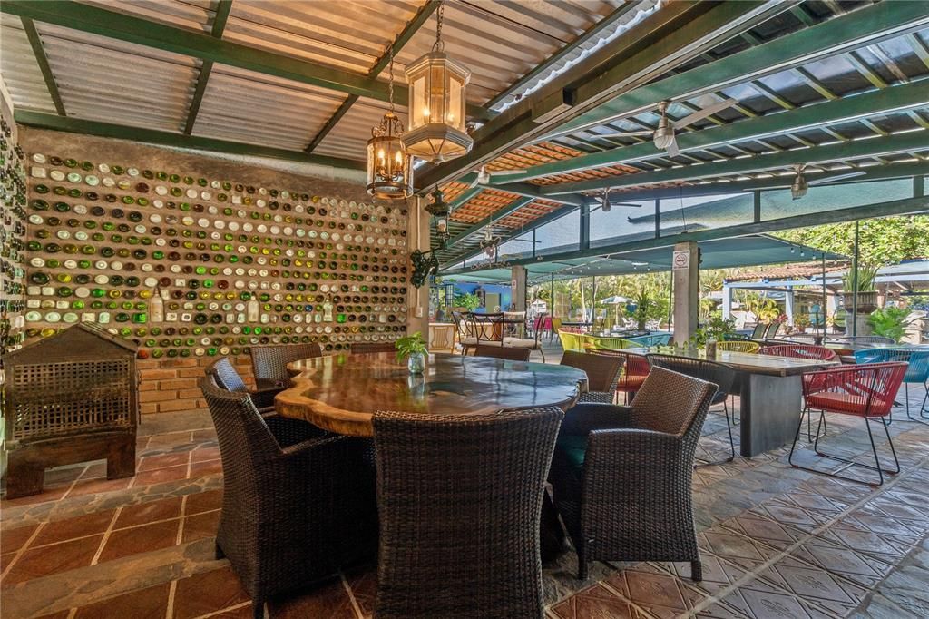 На продажу: $22,500,000 (54 спален, 0 ванн, 172000 Квадратных фут)