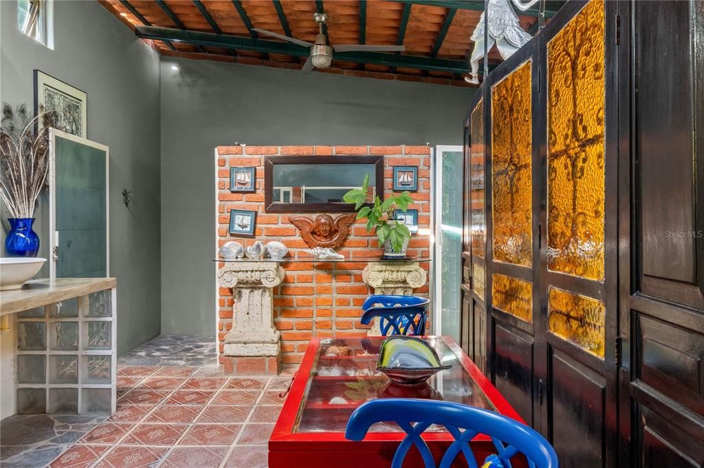 На продажу: $22,500,000 (54 спален, 0 ванн, 172000 Квадратных фут)