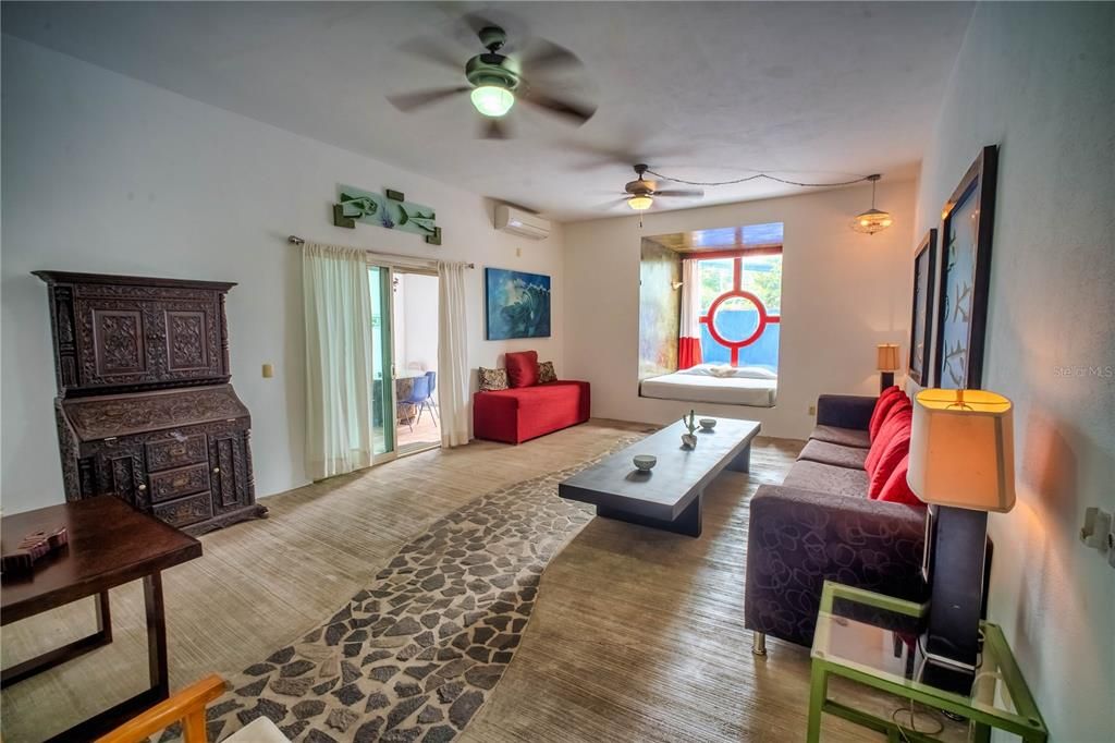 На продажу: $22,500,000 (54 спален, 0 ванн, 172000 Квадратных фут)