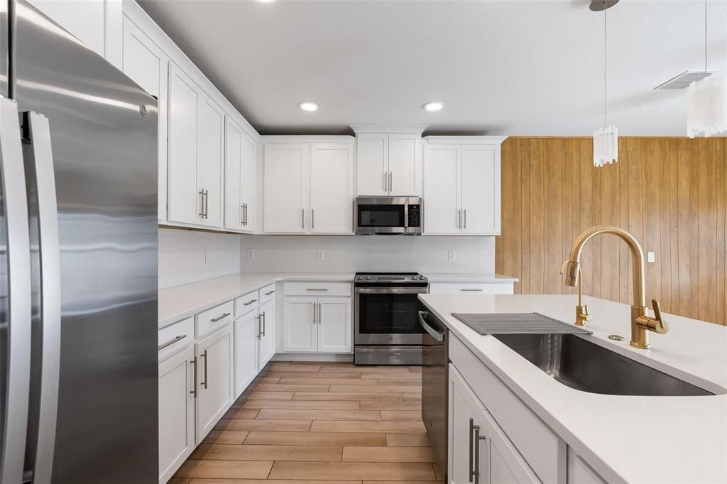 For Rent: $3,000 (4 beds, 2 baths, 1734 Square Feet)