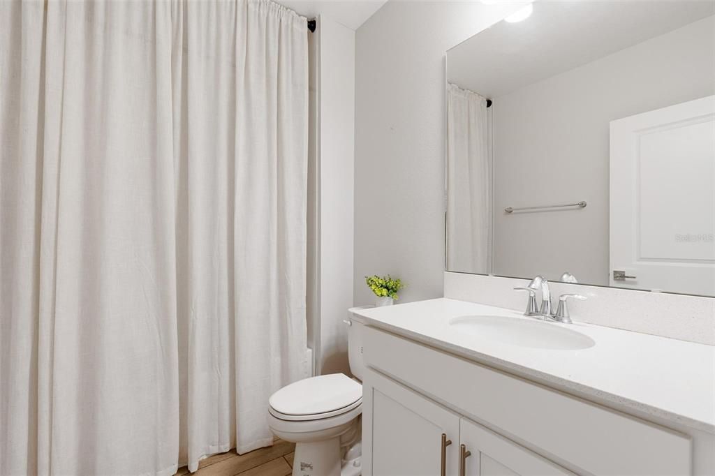 For Rent: $3,000 (4 beds, 2 baths, 1734 Square Feet)