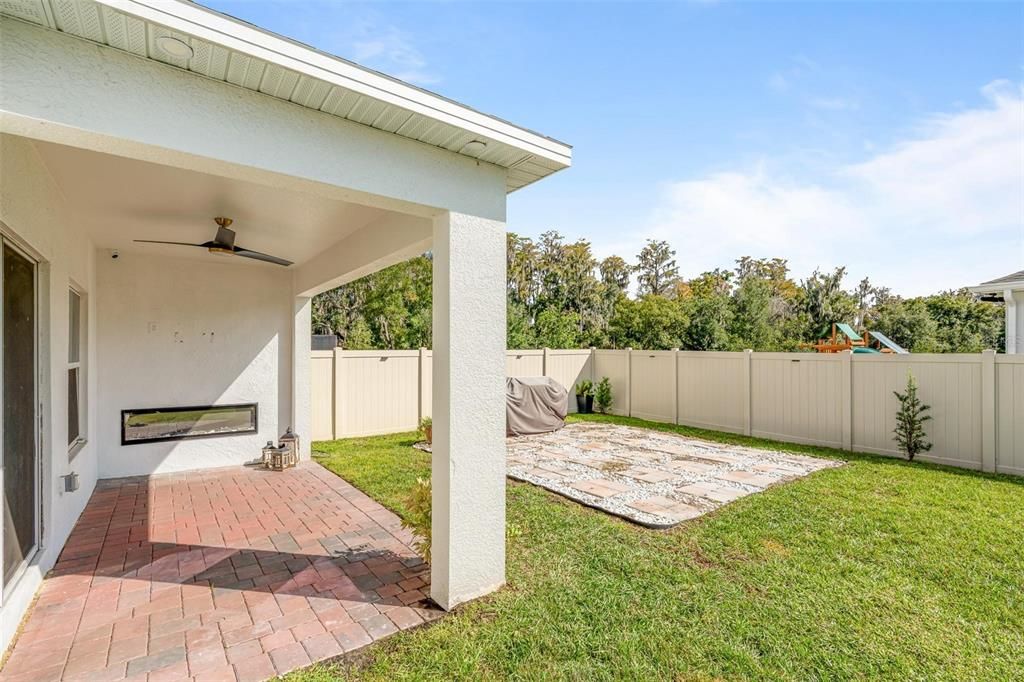 For Rent: $3,000 (4 beds, 2 baths, 1734 Square Feet)