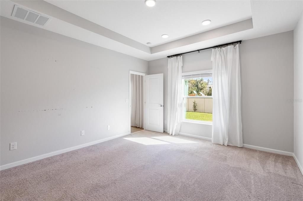 For Rent: $3,000 (4 beds, 2 baths, 1734 Square Feet)