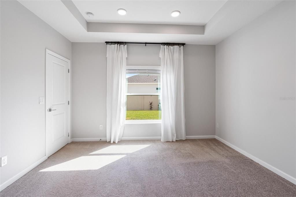 For Rent: $3,000 (4 beds, 2 baths, 1734 Square Feet)