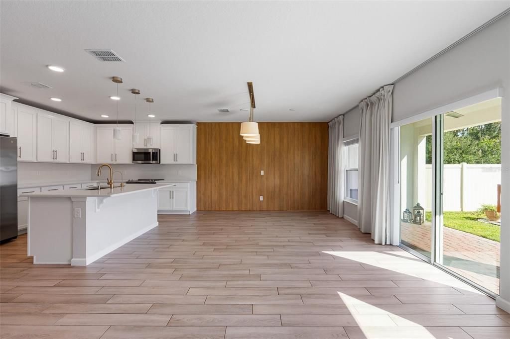 For Rent: $3,000 (4 beds, 2 baths, 1734 Square Feet)