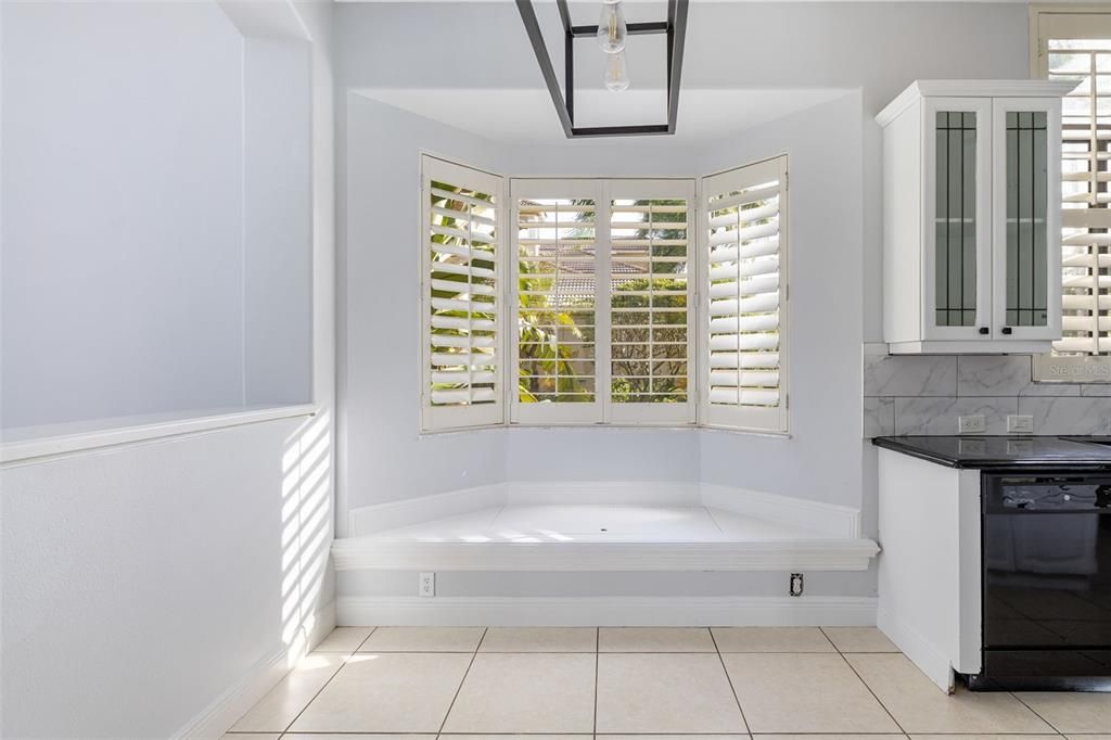 For Sale: $1,450,000 (5 beds, 4 baths, 4058 Square Feet)