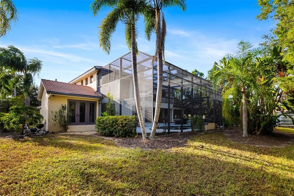 For Sale: $1,450,000 (5 beds, 4 baths, 4058 Square Feet)